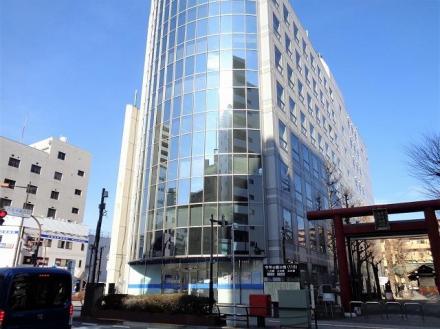 ビル南側(甲州街道側)